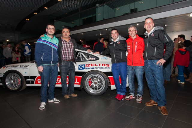 004 presentacion ares racing 16